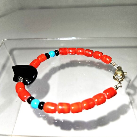 Carved Onyx Bear Fetish, Turquoise Beads, & Coral Tubes Small or Child Bracelet - Picture 3 of 8